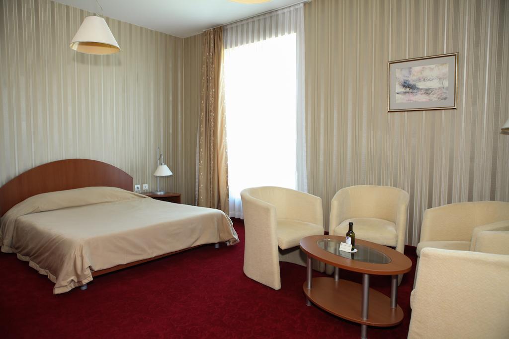 Hotel Perperikon Kŭrdzhali Cameră foto